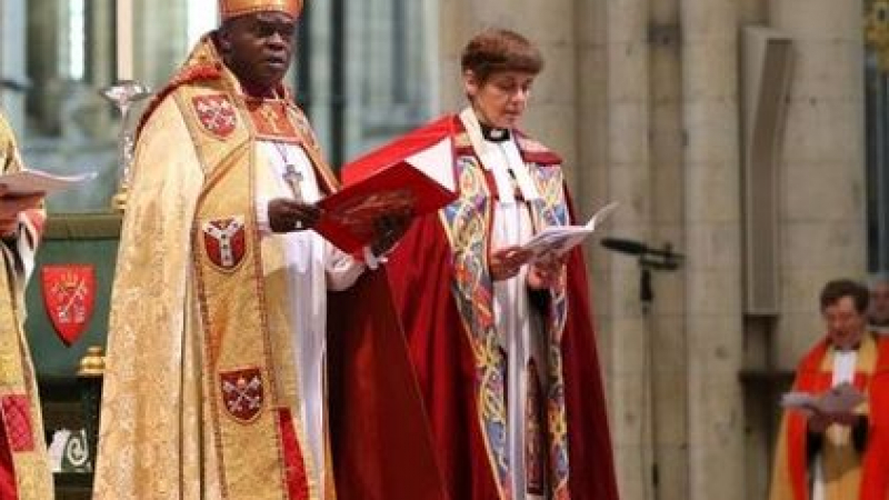 Пробив: Днес ръкоположиха първата жена епископ на Англиканската църква (ВИДЕО)