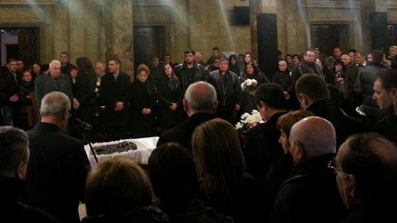 Първанов пред ковчега на Янакиева: Здравето й рухна от омразата и агресията срещу нея!