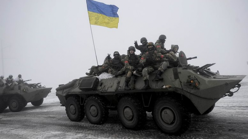 Американски експерт: Армията на Киев се проваля по всички фронтове