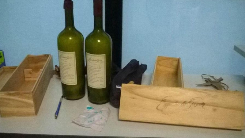 2 в 1: Кокаин в бутилки за 3 млн. лева заловиха на летище София (СНИМКИ)