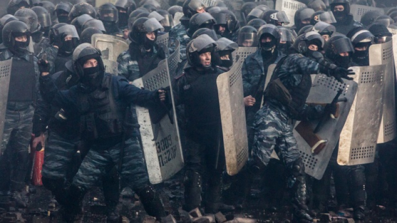 Бивш началник на „Беркут“ разказа как бойците са умирали на Майдана