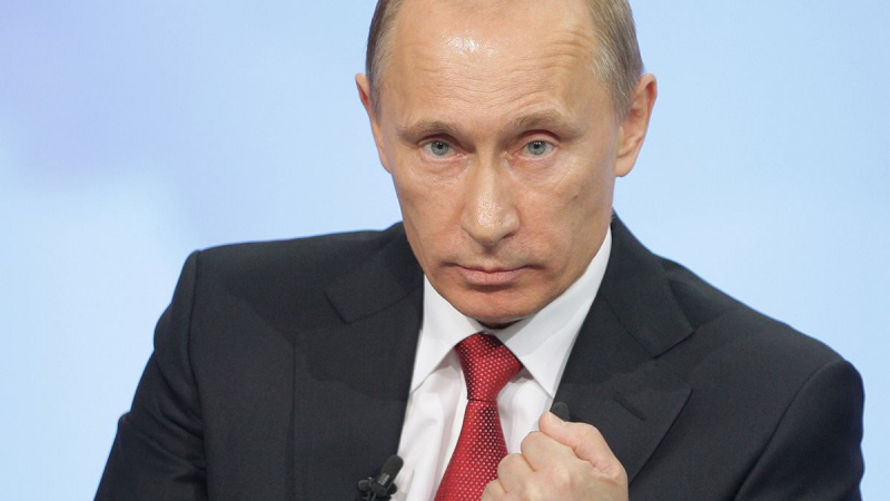Путин оряза заплатите на администрацията с 10%