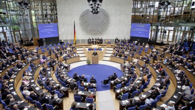 Германия одобри удължаването с 4 месеца на програмата за Гърция
