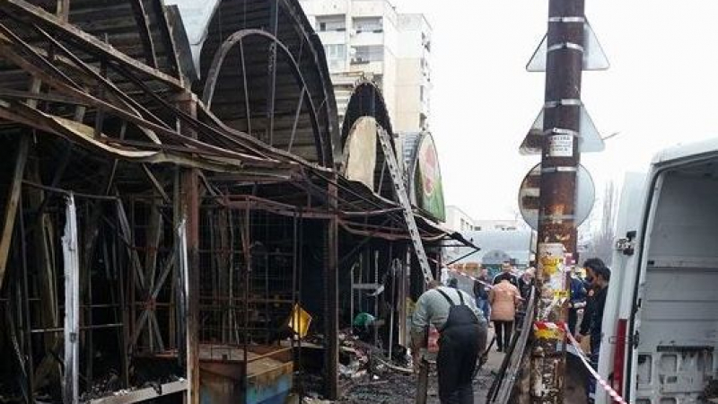 Първо в БЛИЦ: Запалиха магазин на столична бизнесдама (СНИМКИ)