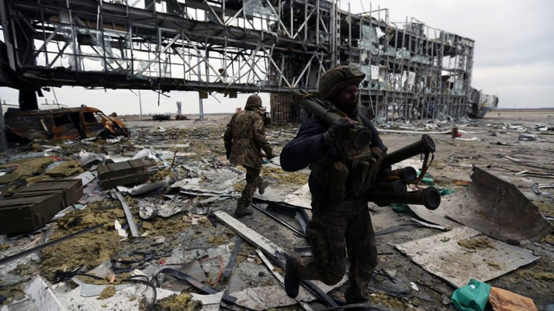 Телата на 400 украински войници открити на летището в Донецк