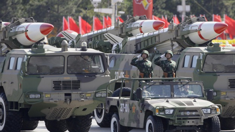 Китай модернизира армията си, вдига с 10% военния бюджет