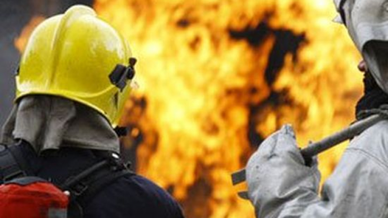 Девет души изгоряха при пожар в Китай