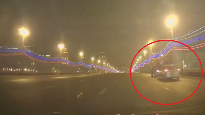 Ново ВИДЕО от убийството на Немцов - 3 минути след стрелбата