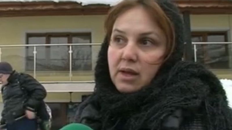 Жена от Момчилград: Мъжът ми и свекърът са блокирани от снега, не знам какво ядат 