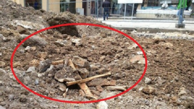 Скелетът, открит в центъра на Варна, е на гигант (СНИМКИ)