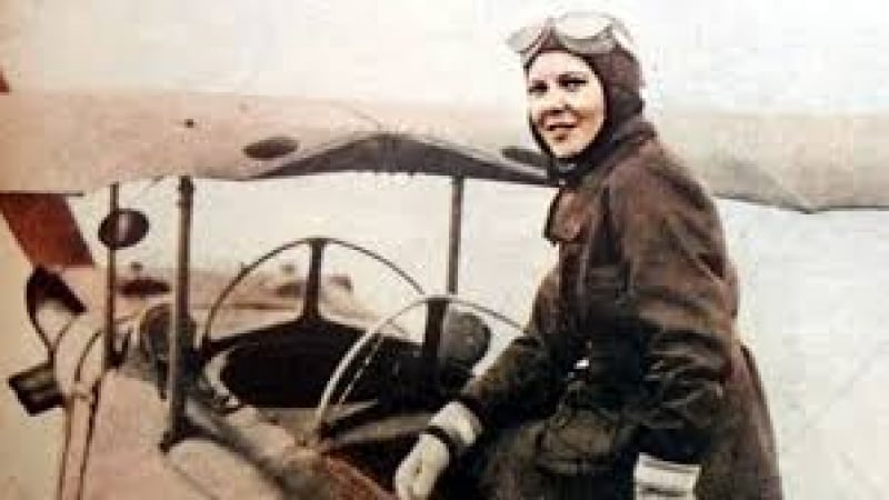 22.3.1913 г.: Родена е Сабиха Гьокчен - първата жена в света военен пилот