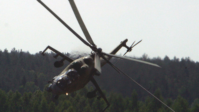 Вертолети със 160 тона вода гасяха страшните пламъци в Сакар и край Кресна