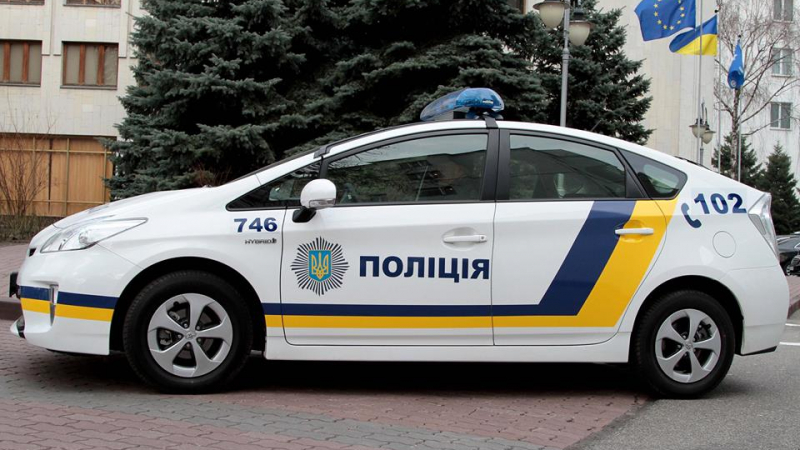 Полицията в Украйна ребрандира колите си (СНИМКИ)