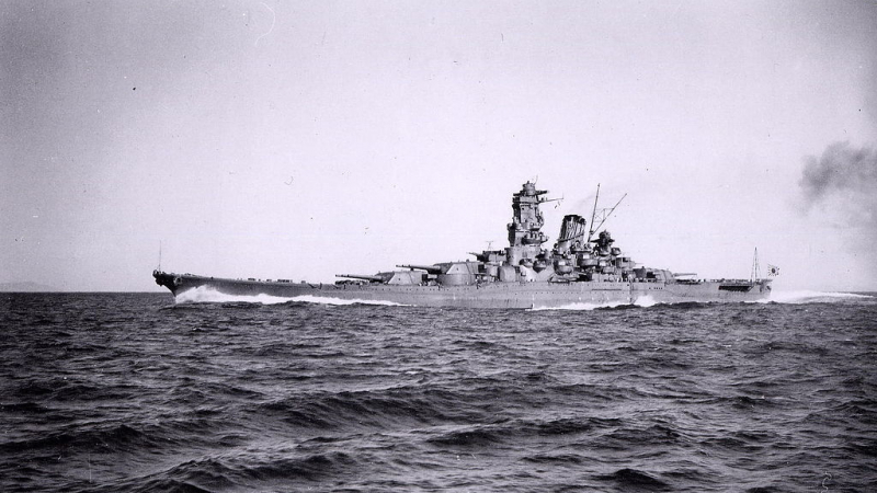6 април: Преди 70 г. потегля в самоубийствен поход японският „Ямато” - най-големият линеен кораб в света