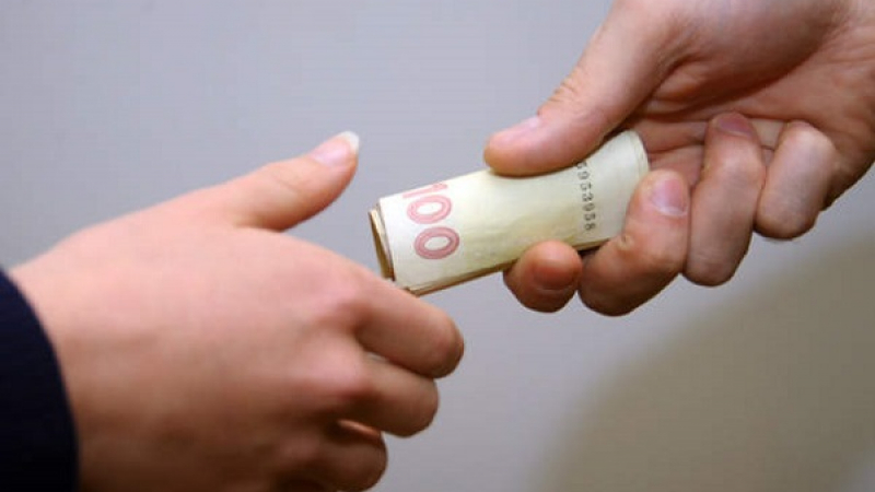 Условна присъда за данъчен инспектор, взел подкуп от хотелиер в Банско