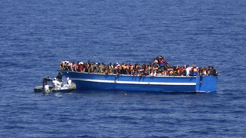Потъна още един кораб с бежанци, 20 са загинали