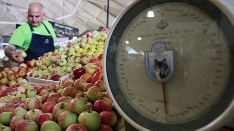 Русия отряза реекспорта на плодове от България