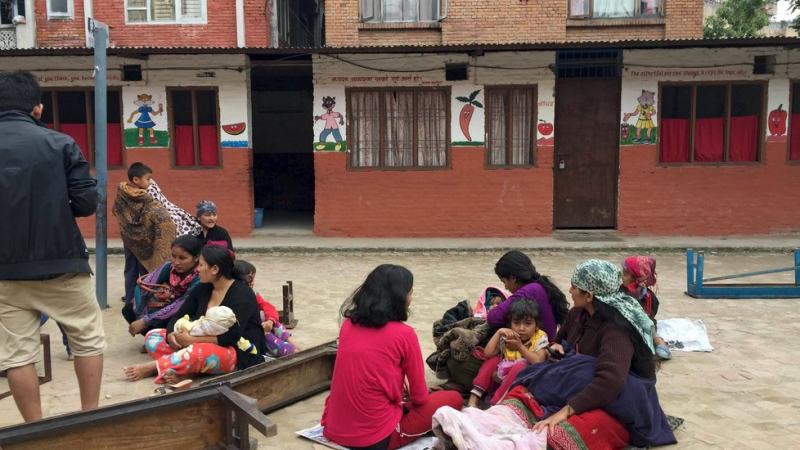 Проверка на БЛИЦ: Ведомства в София тънат в неведение има ли пострадали българи в Непал