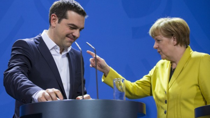 ФАЦ с компромат за Ципрас: Звъни на Меркел да моли за пари
