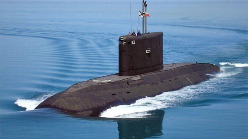 Русия пусна най-безшумната подводница - &quot;Черната дупка&quot;, НАТО стяга армада край Норвегия
