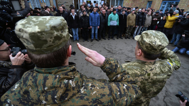 Handelsblatt: Наборниците бягат от Украйна – кой на Запад, кой на Изток
