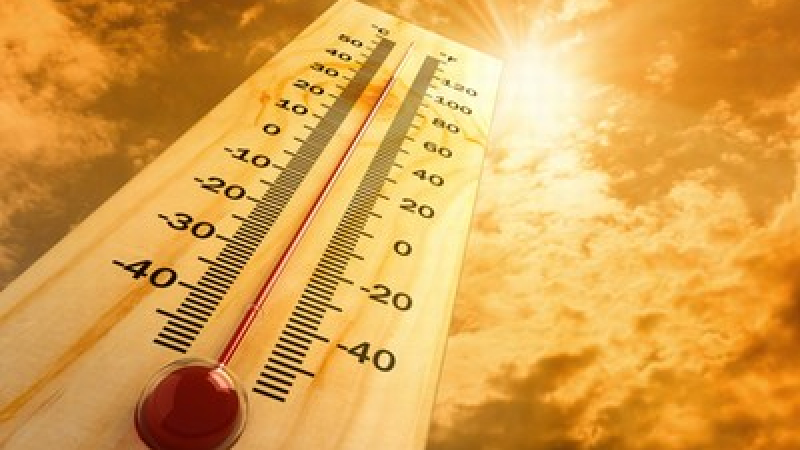 Жега! Термометрите в Търново заковаха 33 градуса 