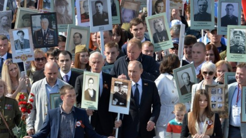 Невиждано шествие на &quot;Безсмъртният полк&quot; в Москва (ВИДЕО)