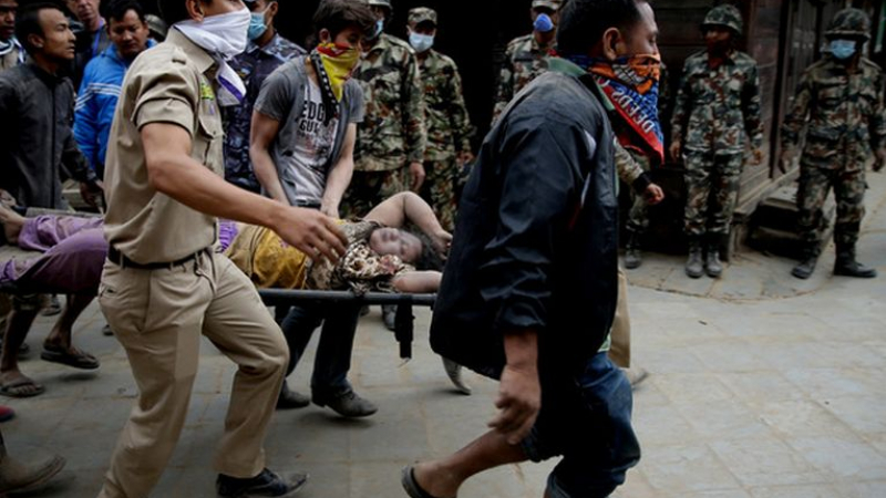 Новият трус: Жертвите в Непал са пет, в Индия - двойно повече (ВИДЕО)