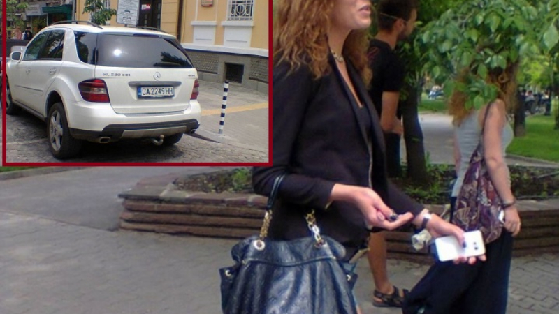 Нагла шофьорка се представя за министерша в центъра на София