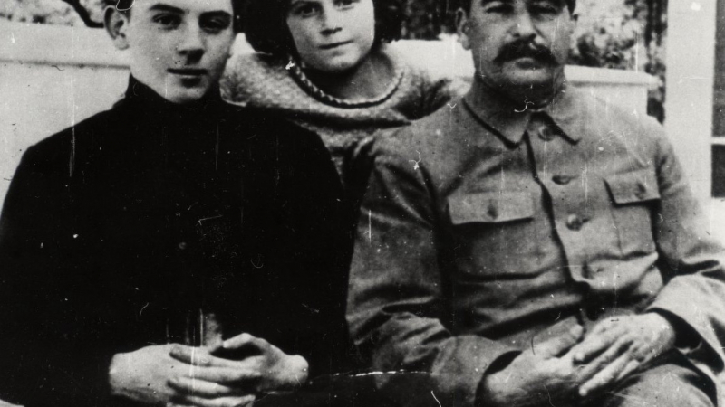 Как синът на Сталин станал „враг на народа”