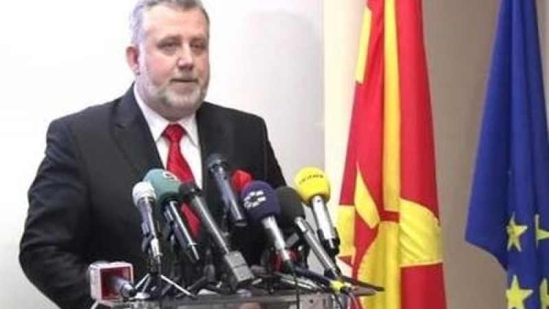 Изключен от партията на Груевски: В неделя се решава пътят на Македония 