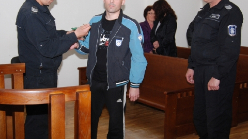 Ексхибиционист съди Пловдивския затвор: Имало мишки и хлебарки
