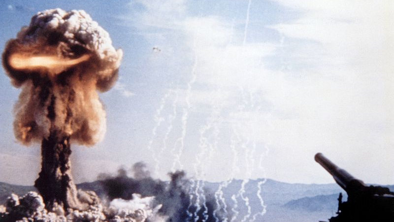 Ето как САЩ изстреляха първия си и единствен атомен снаряд (ВИДЕО)  