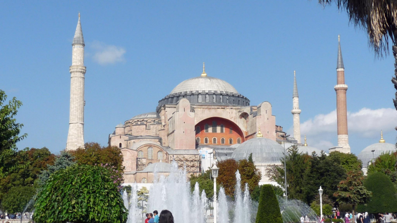 На митинг в Истанбул поискаха &quot;Св. София&quot; да стане отново джамия