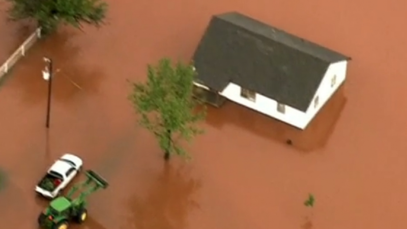 Над 1000 евакуирани заради наводнения в САЩ