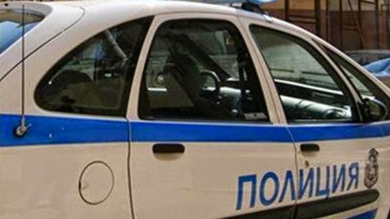 Пиян помете такси и жена на спирка в Пловдив