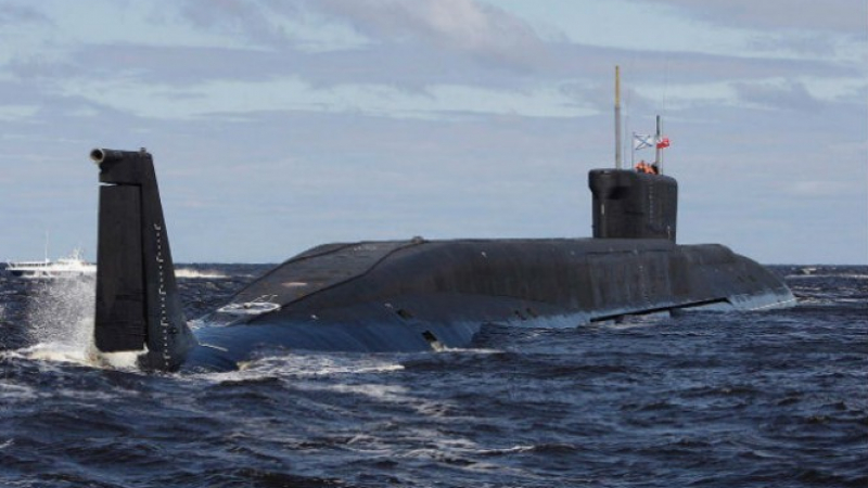 Лондон се страхува: Руски подводници следят ядрените ни хранилища