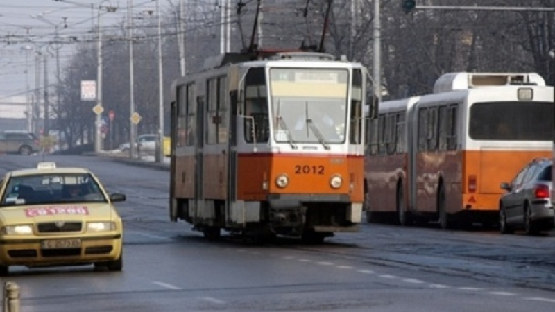 Вижте допълнителния транспорт в София за Задушница