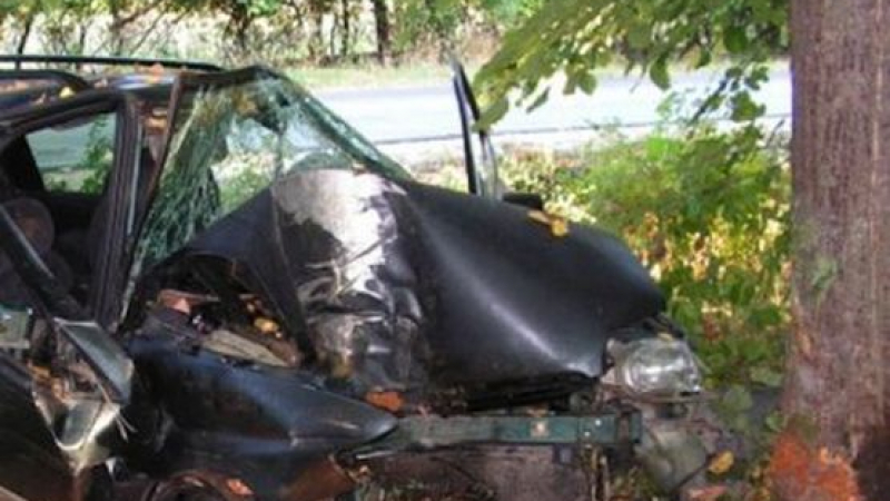Пиян шофьор уби приятел при тежка катастрофа край Варна