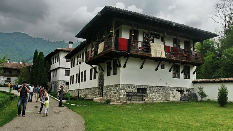 Цял манастир от Македония се премести в Берковица