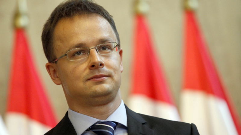 Външният министър на Унгария: Разкрита е лъжата на Брюксел за миграционния пакт на ООН 