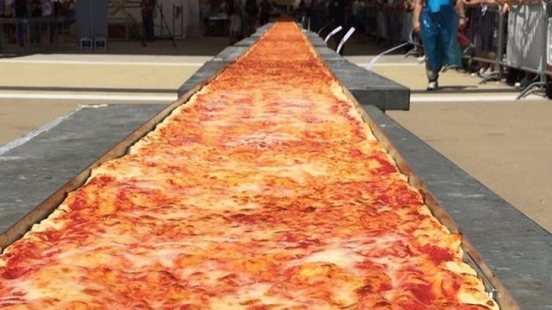 Направиха пица, дълга 1595 метра 
