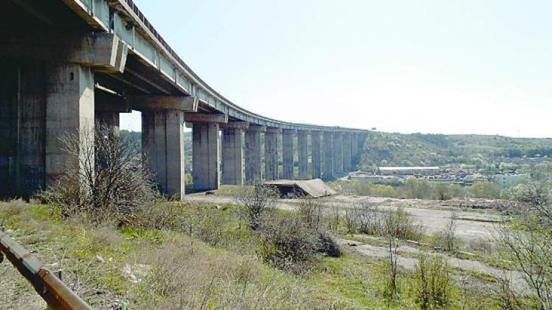 70 моста плачат за ремонт