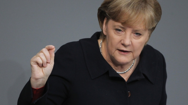 Меркел: Ако еврото се провали, проваля се и Европа
