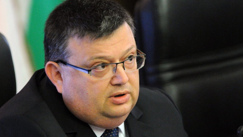 Цацаров: Дали обикновено НС може да приеме поправките в Конституцията