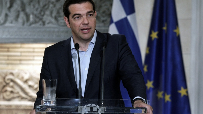 Гърция няма да плати на МВФ, но това все още не е фалит