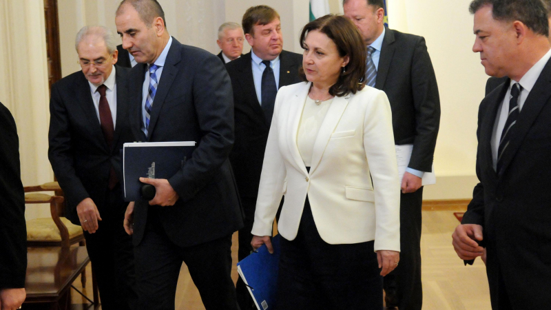 Депутатите изслушват Бъчварова за престъпността в селата и ромските махали