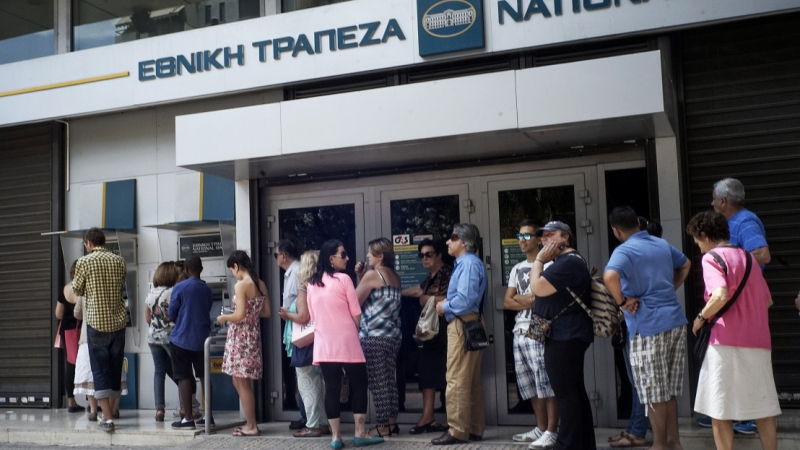 Първа жертва на кризата в Гърция! 