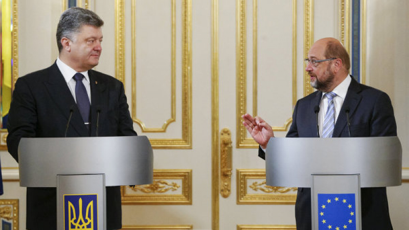 Мартин Шулц: Решението на конфликта в Донбас може да бъде намерено само с РФ 
