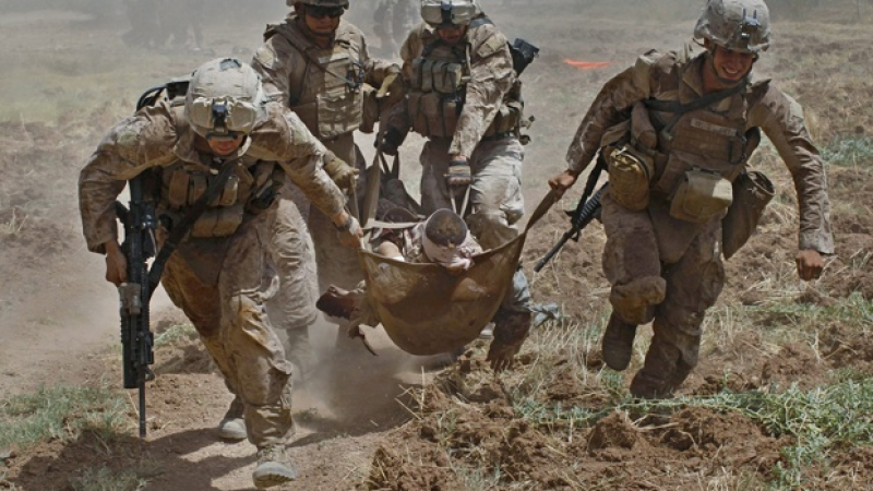 Сенатор Маккейн иска преразглеждане на решението за изтегляне на войските от Афганистан